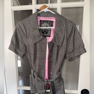 GUESS STRETCH WOMEN'S TAN MULTI PLAID SHORT SLEEVE BUTTON UP BLAZER SZ MEDIUM